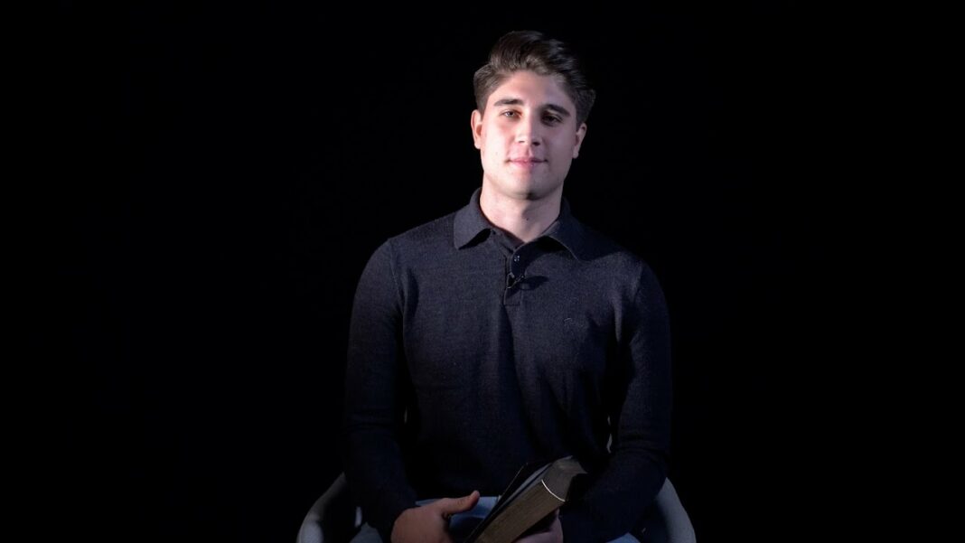 AI GRIJĂ DE SPATELE TĂU!